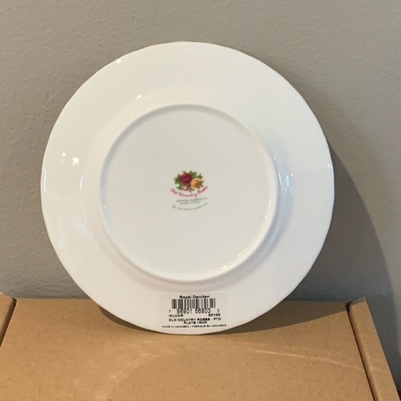 Royal Albert - Old Country Rose- 4pc -Bread/Butter Plate - Picture 2 of 4